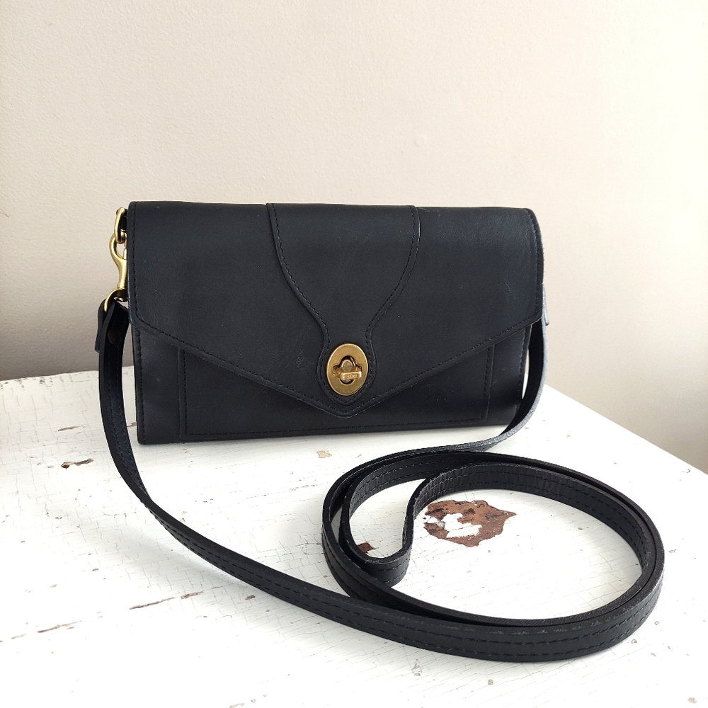 J.W. Hulme Legacy Clutch Wallet Leather Organizer Cross Body Bag